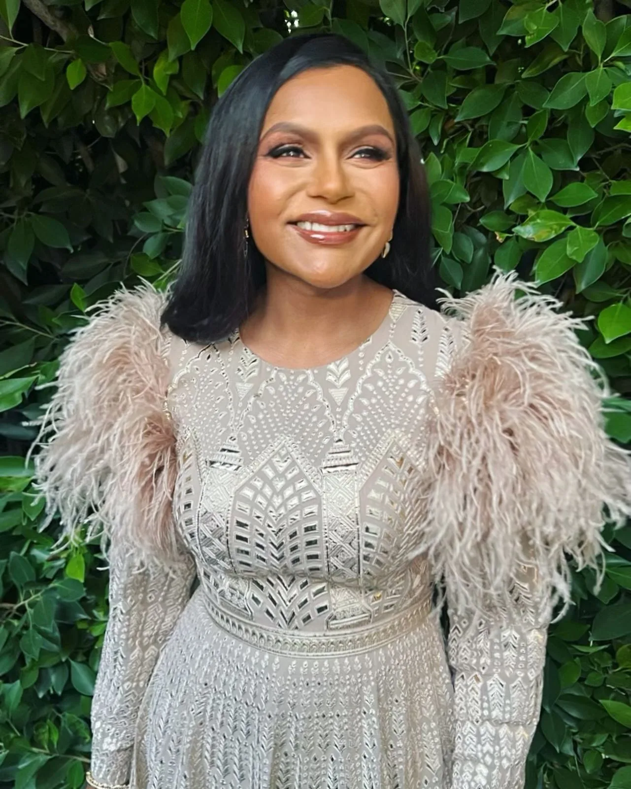 Mindy Kaling photo 8 — Black, Average