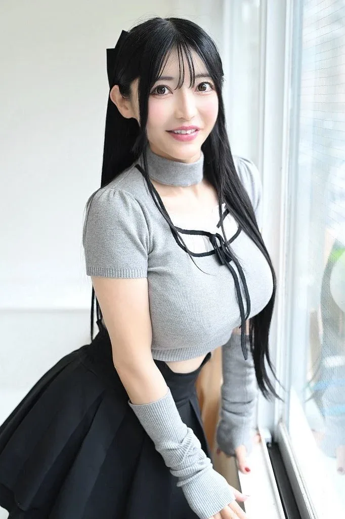 Mine Riorio photo 2 — Black, Slim