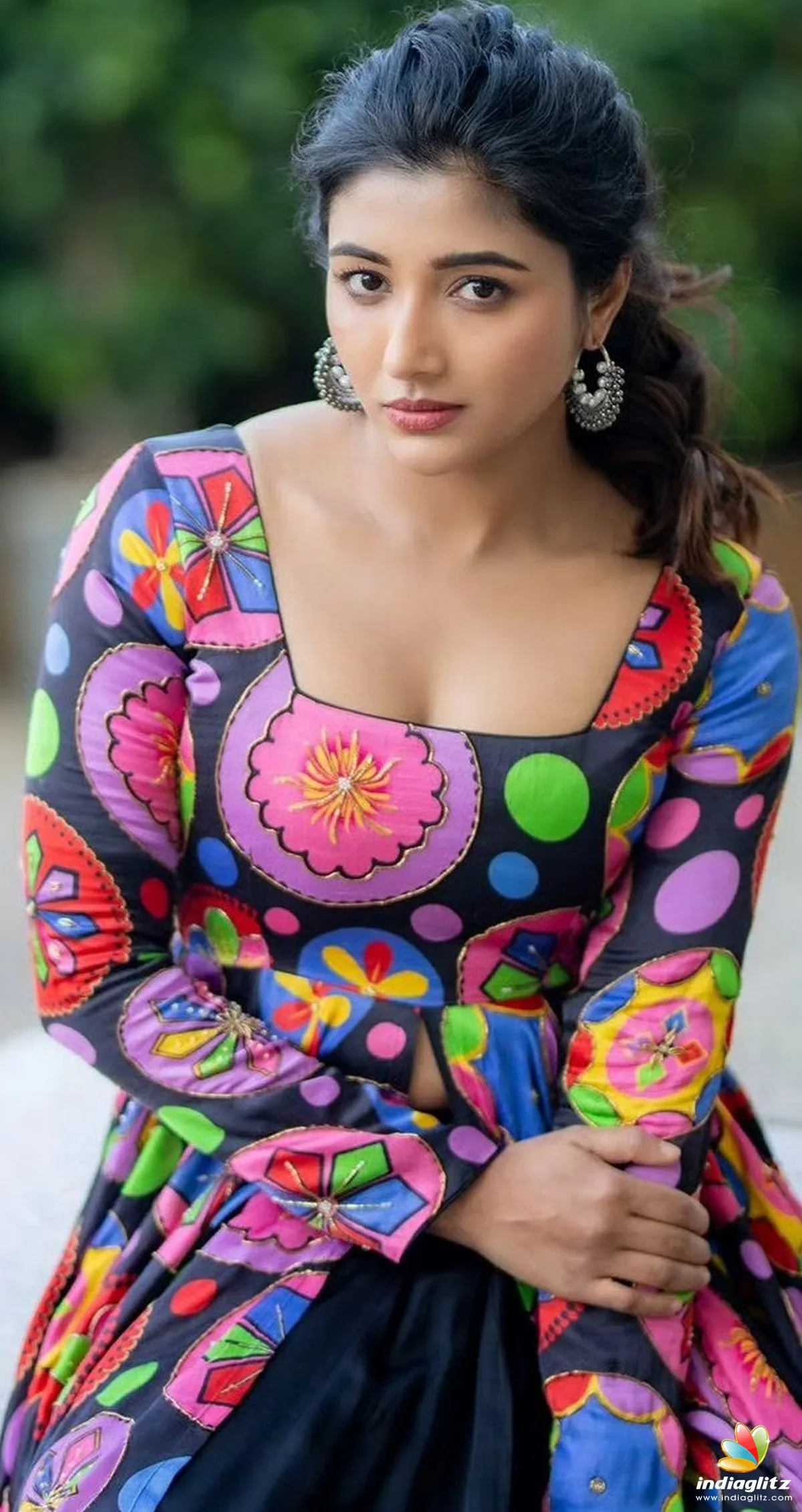 Mirna Menon photo 14 — Black, Slim
