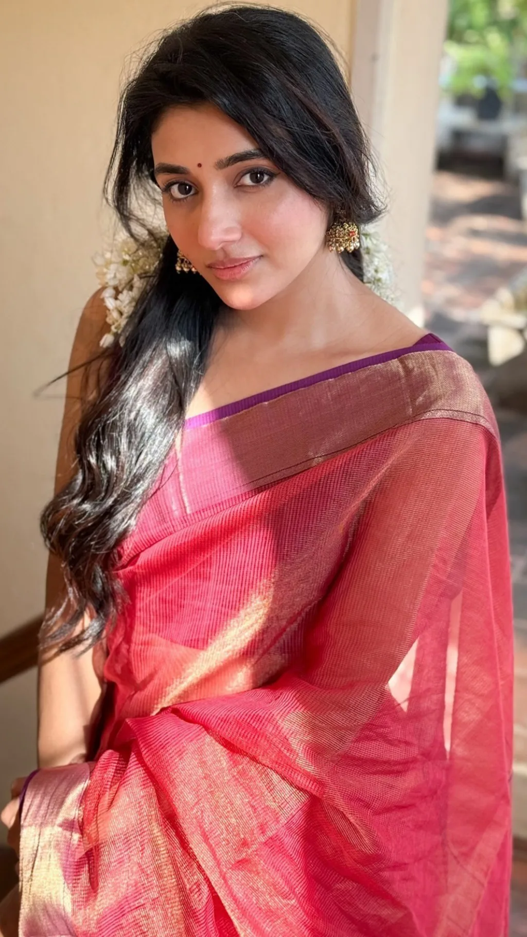 Mirna Menon photo 15 — Slim, Brown
