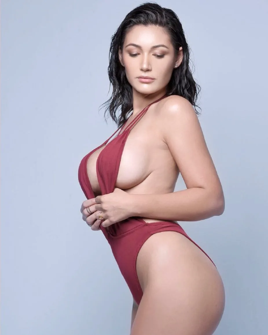 Misa Campo photo 3 — Slim, Hazel