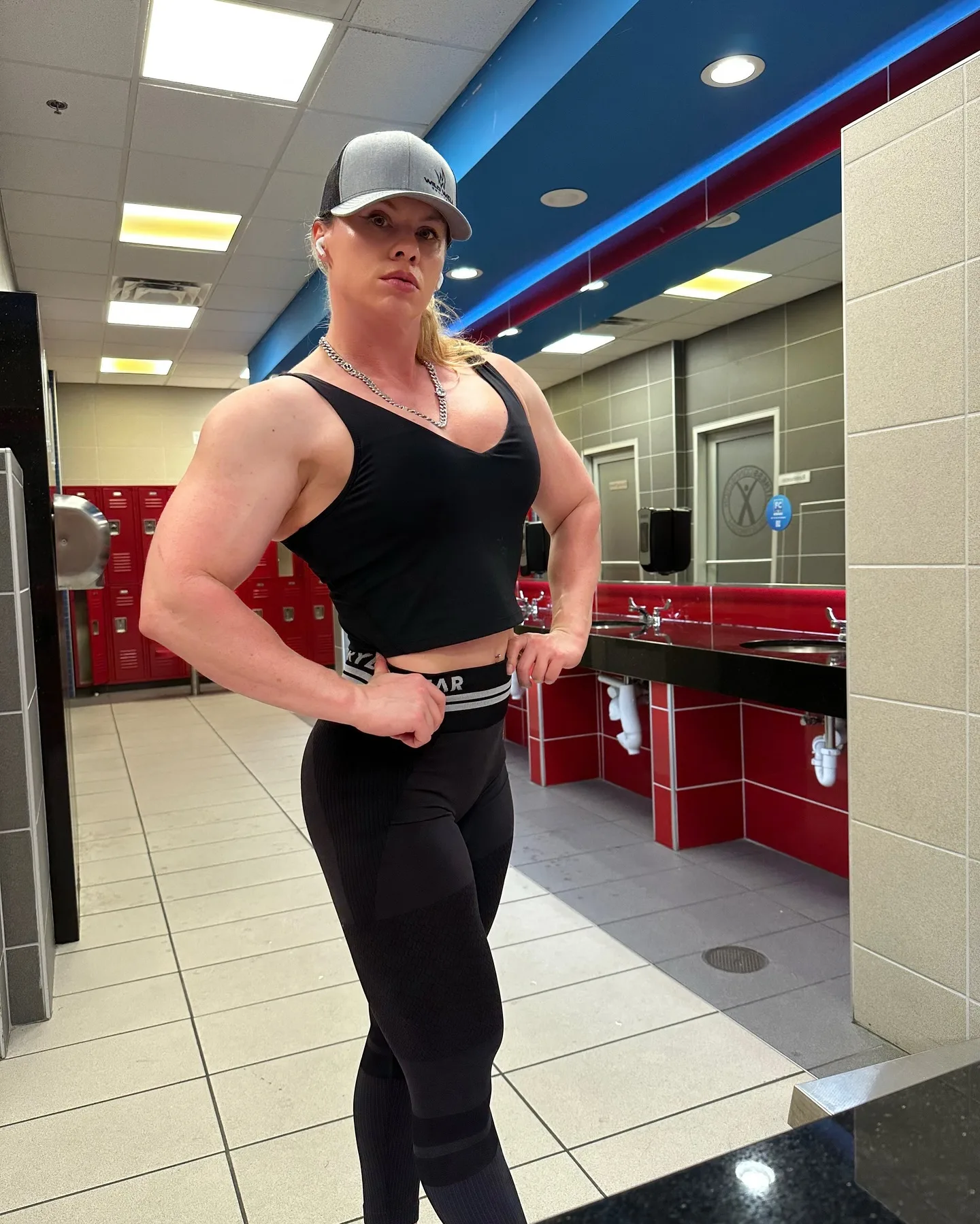 Mistie Lopez photo 3 — Blue, Bodybuilder, Fitness Model, Fitness Trainer