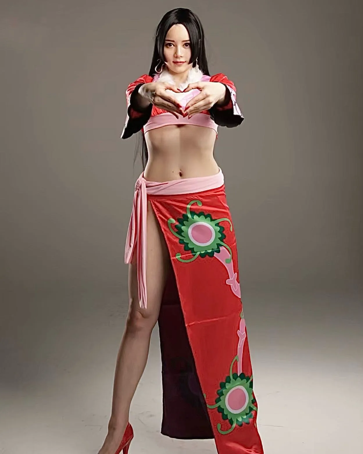 Miu Shiramine photo 4 — Brown, Asian