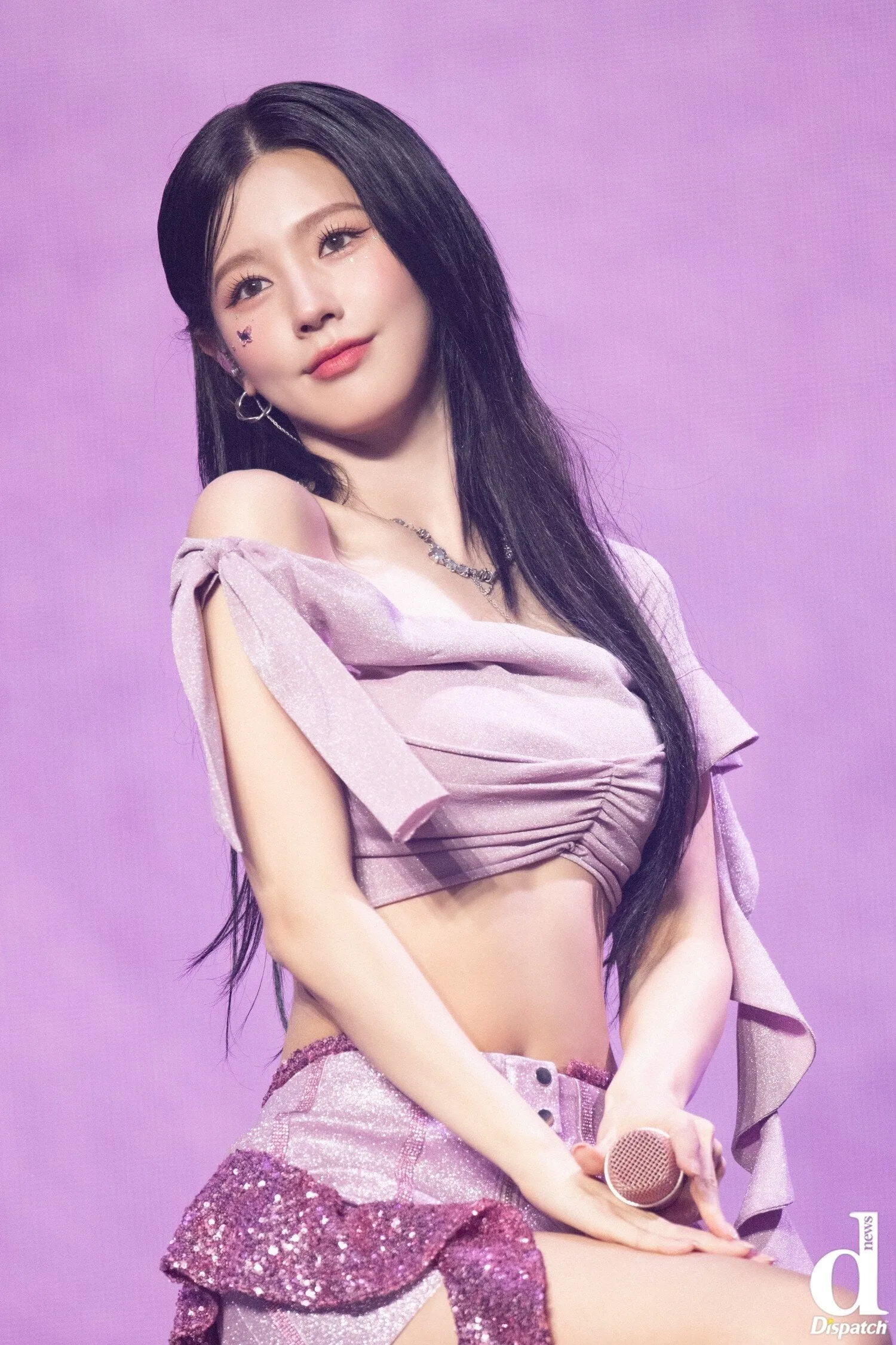 Miyeon photo 14 — Black, Slim