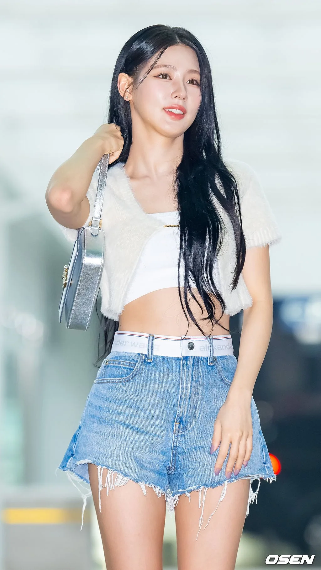 Miyeon photo 3 — Slim, Brown