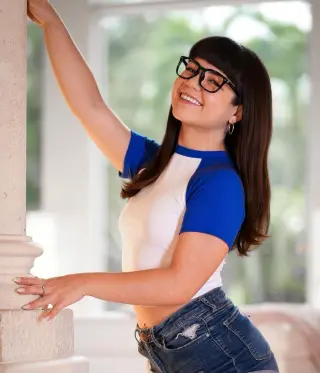 Mochi Mona photo 11 — Mixed-race (primarily Asian), Adult Model, Porn Star