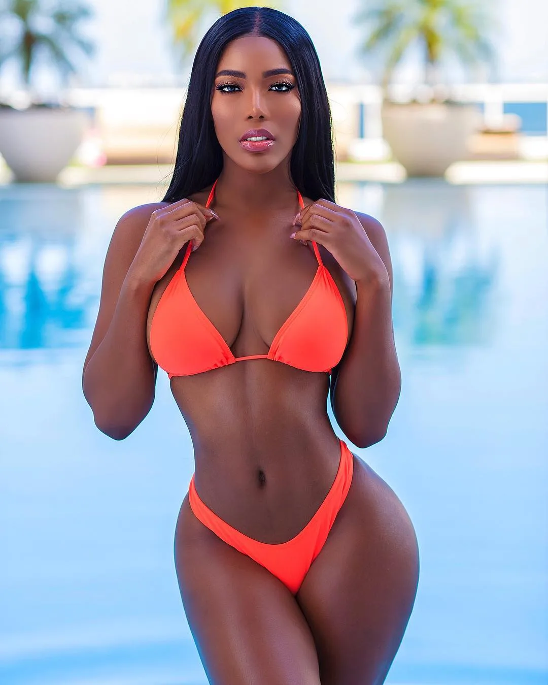 Monifa Jansen photo 3 — Slim, Grey
