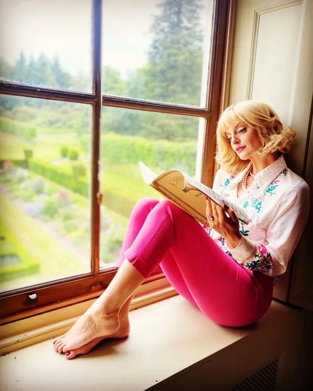 Morgana Robinson photo 11 — Caucasian, Comedian, Writer