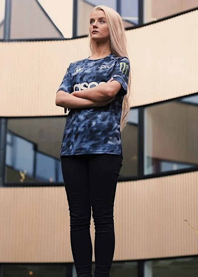 Msvosch photo 1 — Norwegian, Blonde