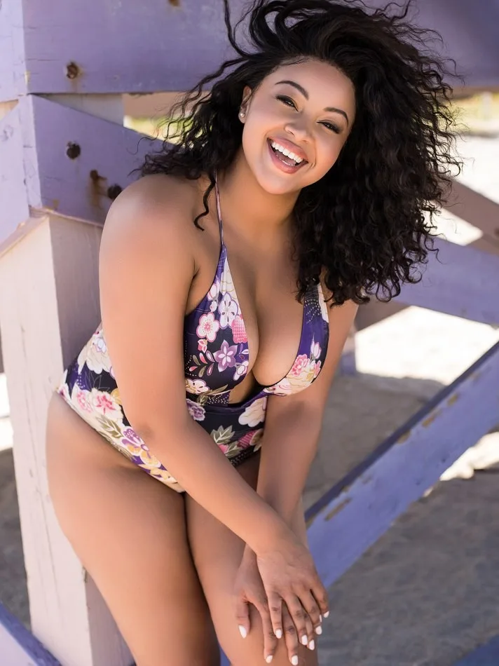 Naimah Terry photo 3 — Chubby, Brown