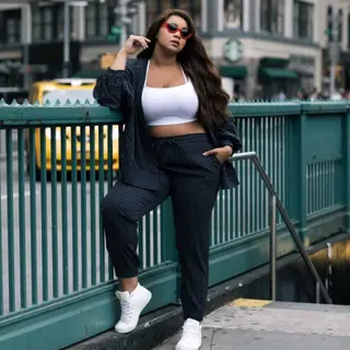 Naimah Terry photo 9 — Chubby, Brown