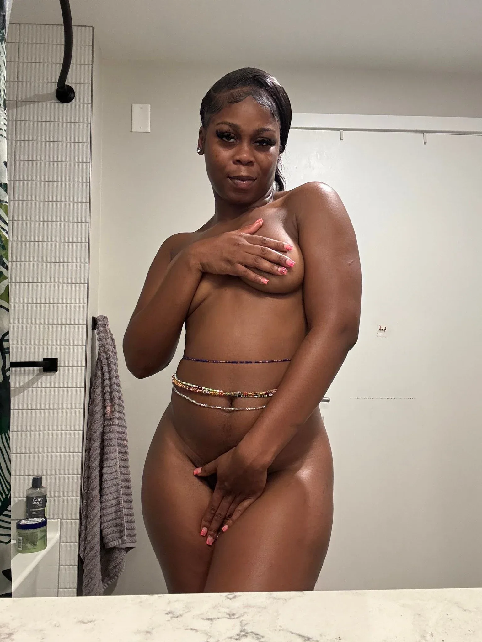 Naomiruty photo 3 — Average, Brown