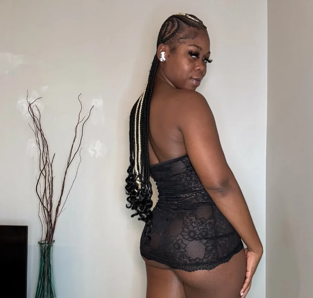 Naomiruty photo 7 — American, Brown