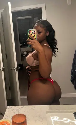 Naomiruty photo 8 — Brown, Average