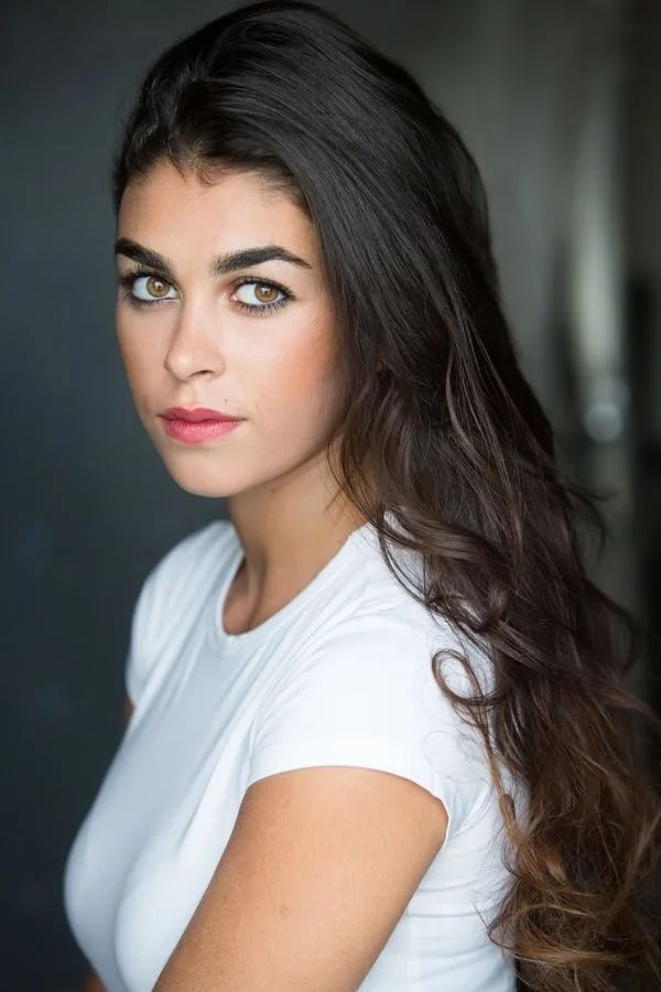Natacha Karam photo 2 — Brown, Average