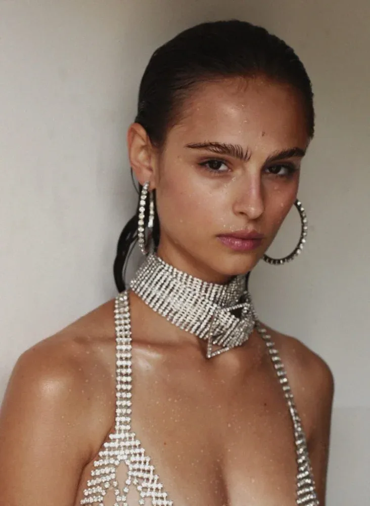 Natalia Mallmann photo 16 — Brown, Caucasian
