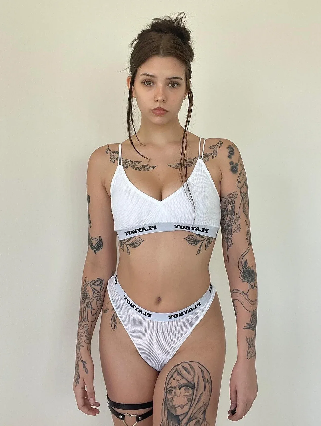 Natalie King photo 3 — Slim, Brown