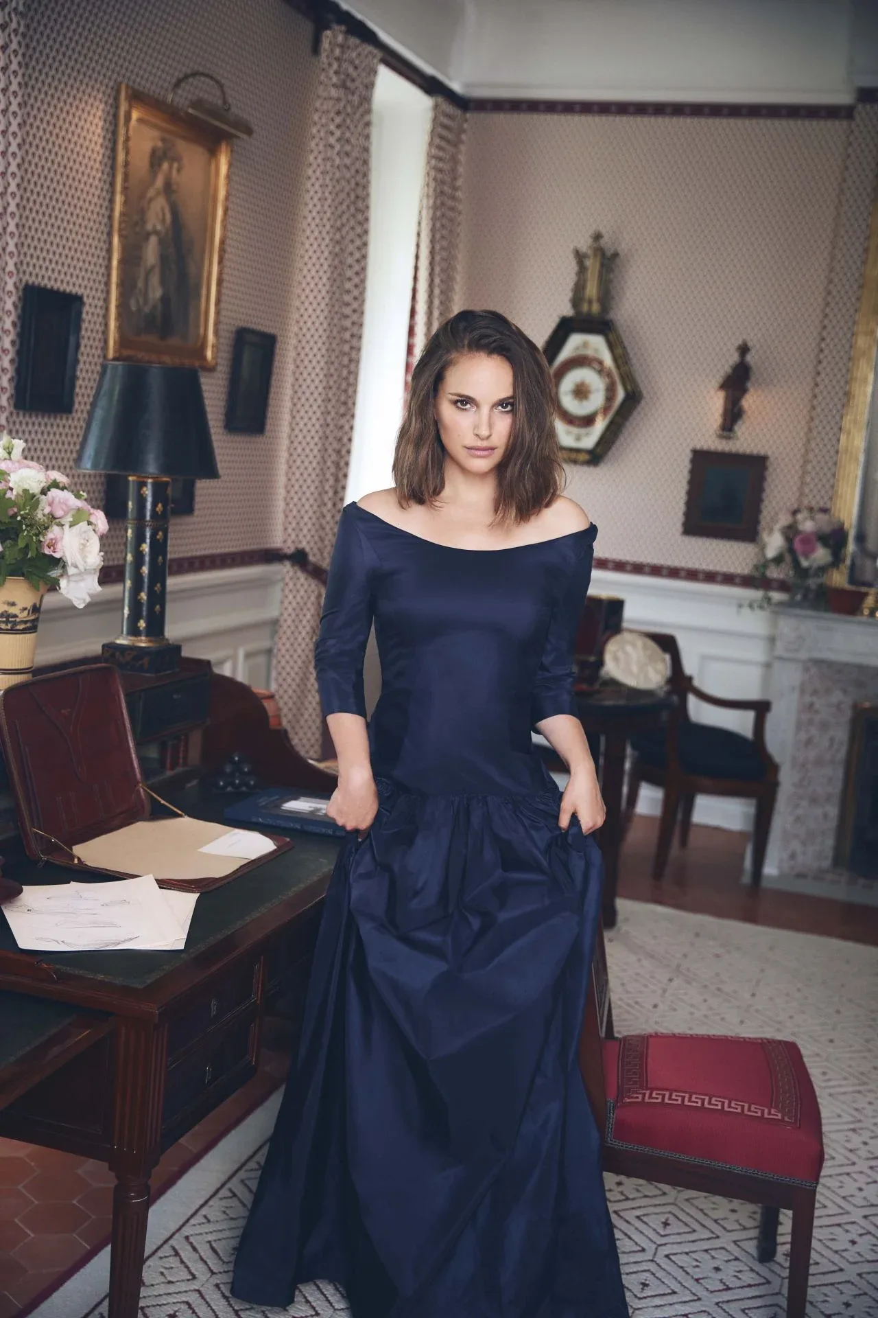 Natalie Portman photo 8 — Brown, Slim