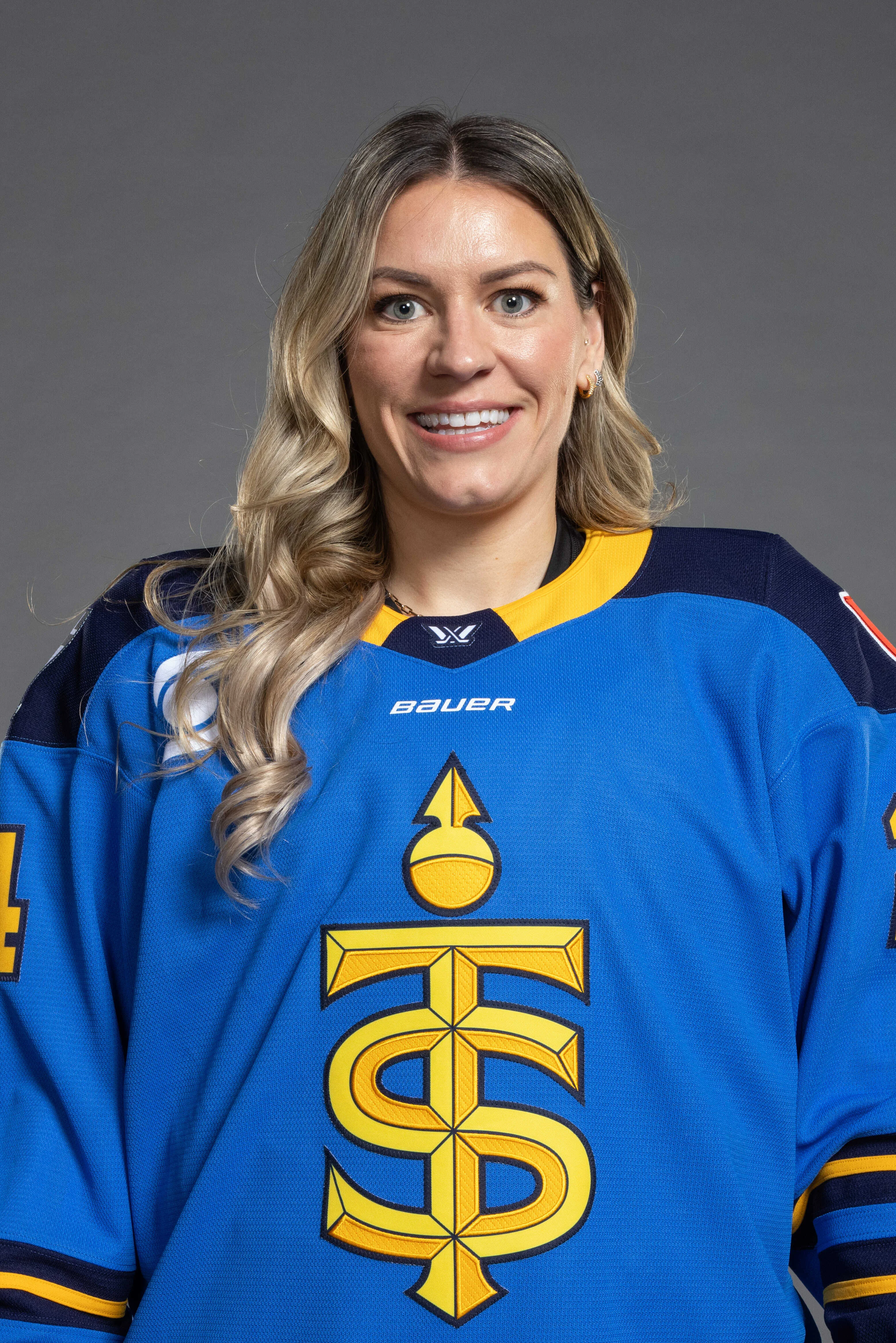 Natalie Spooner photo 9 — Sportswoman: Hockey Player, Canadian