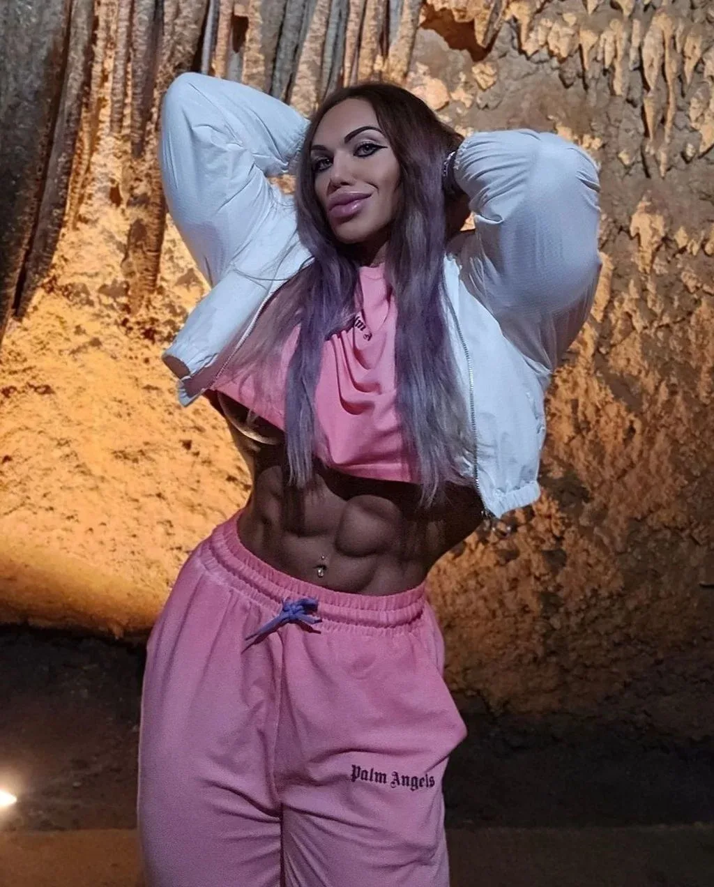 Nataliya Kuznetsova photo 2 — Brown, Muscular