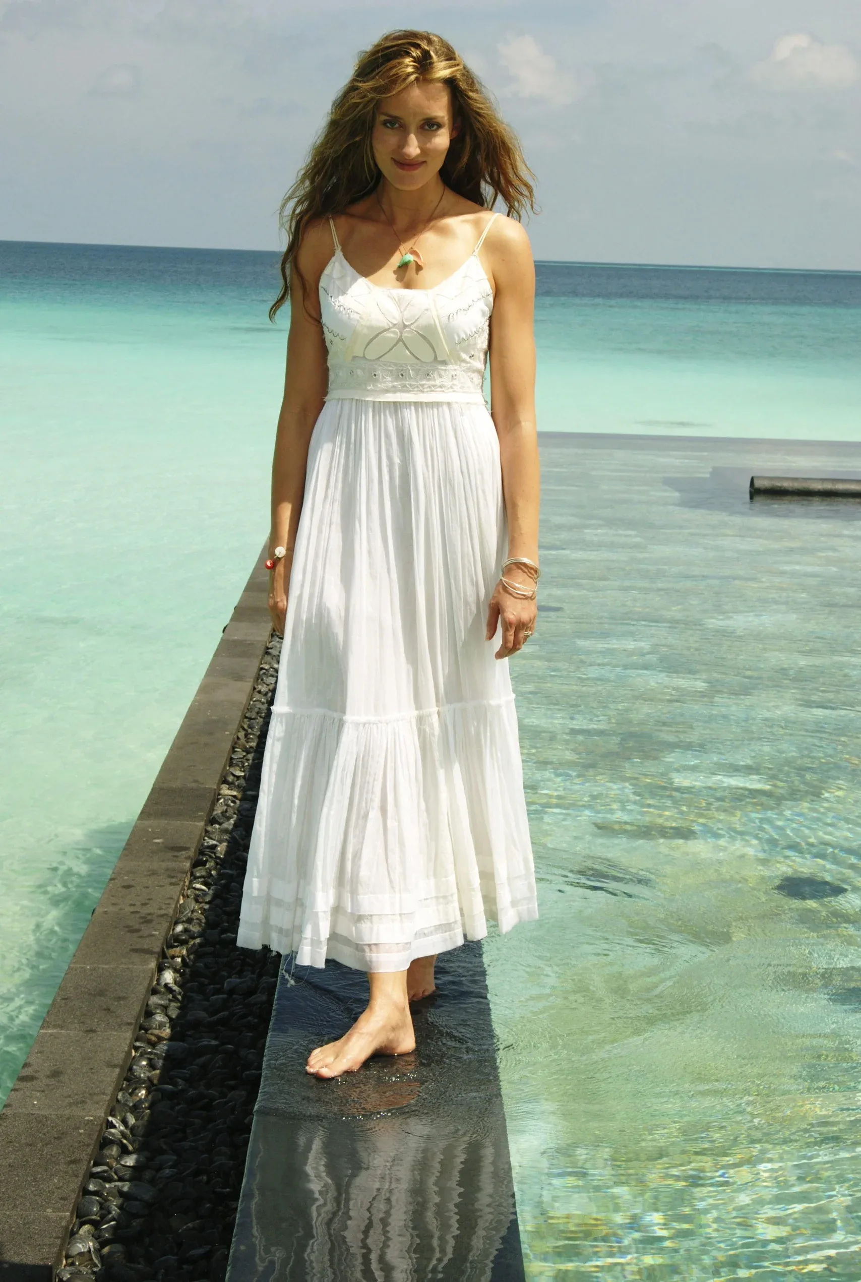 Natascha McElhone photo 9 — Slim, Blue