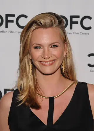 Natasha Henstridge photo 16 — Green, Caucasian