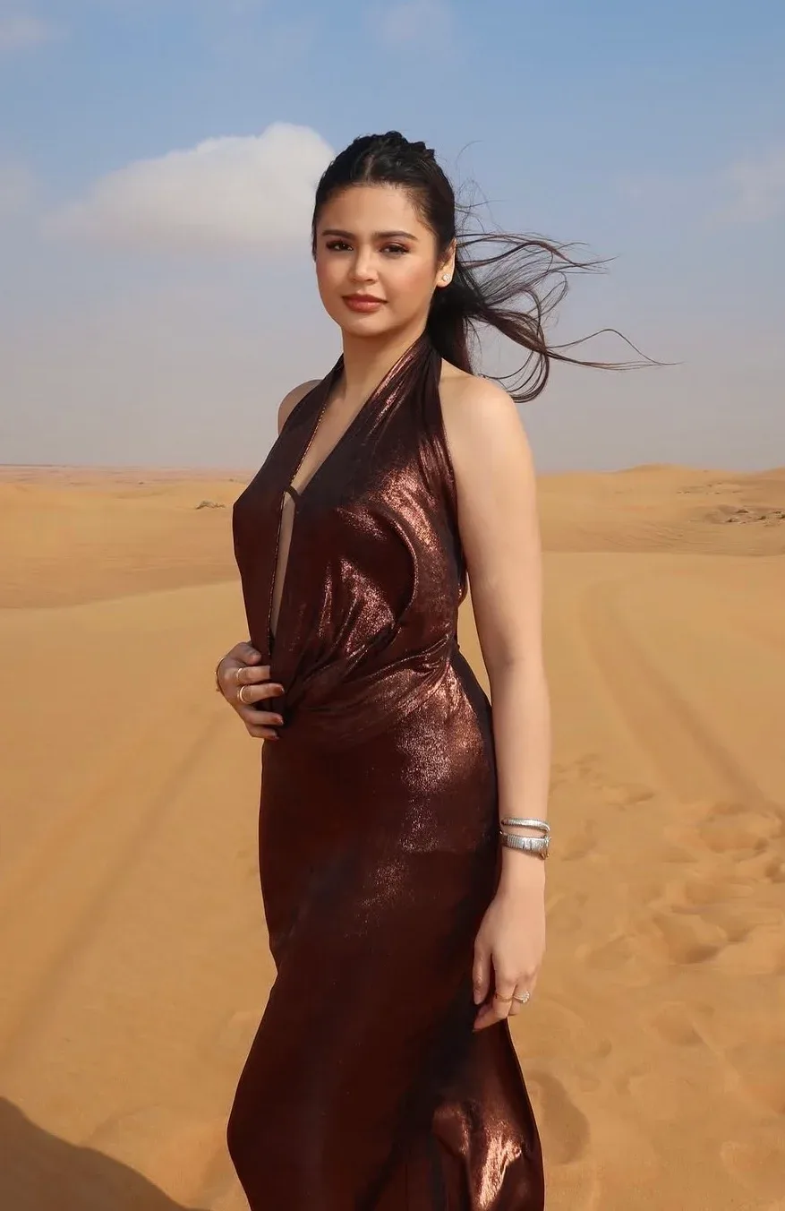 Nathalie Colipano photo 3 — Brown, Model