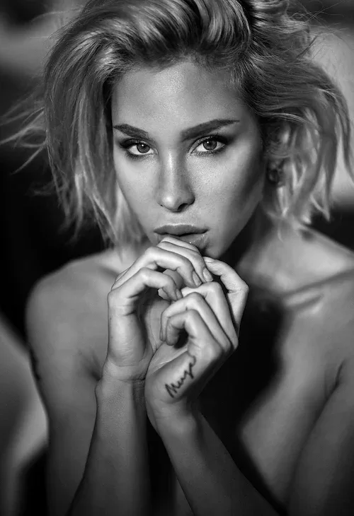 Nathalie Crivelli photo 5 — Caucasian, Adult Model, Business Woman (former), Fitness Trainer, Glamour Model, Model