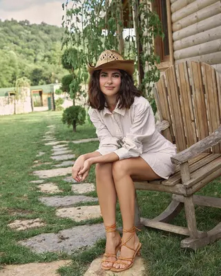 Nesrin Cavadzade photo 5 — Caucasian, Actress