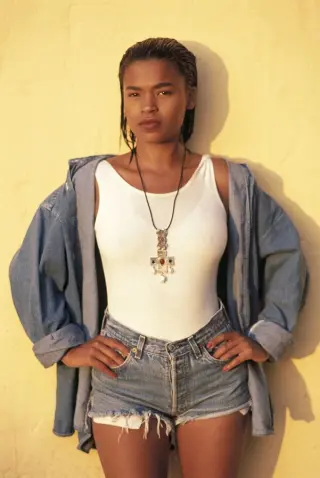Nia Long photo 3 — Slim, Brown