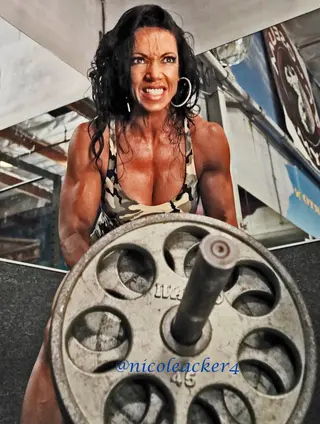 Nicole Acker photo 4 — Caucasian, Bodybuilder (former), Fitness Model, Fitness Trainer