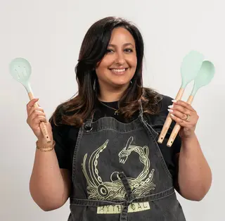 Nicole Enayati photo 5 — Middle Eastern, Podcaster, YouTuber