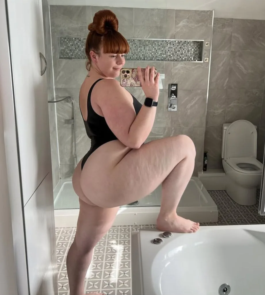 Nicole Herring photo 12 — Fitness Model, Influencer, Plus Size Model, British