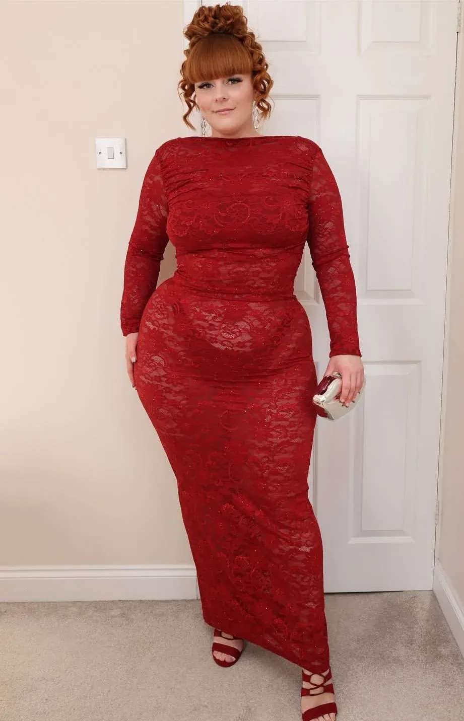 Nicole Herring photo 2 — Red, BBW