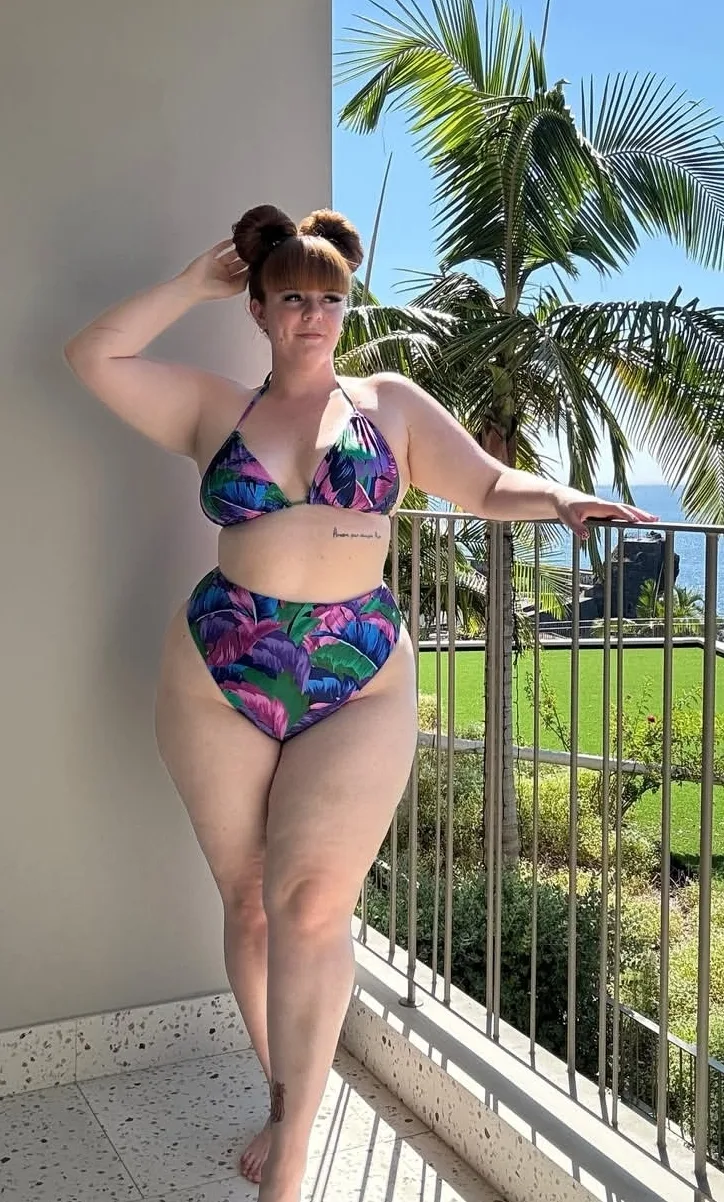 Nicole Herring photo 6 — Fitness Model, Influencer, Plus Size Model, British