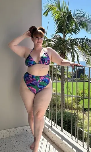 Nicole Herring photo 6 — Fitness Model, Influencer, Plus Size Model, British