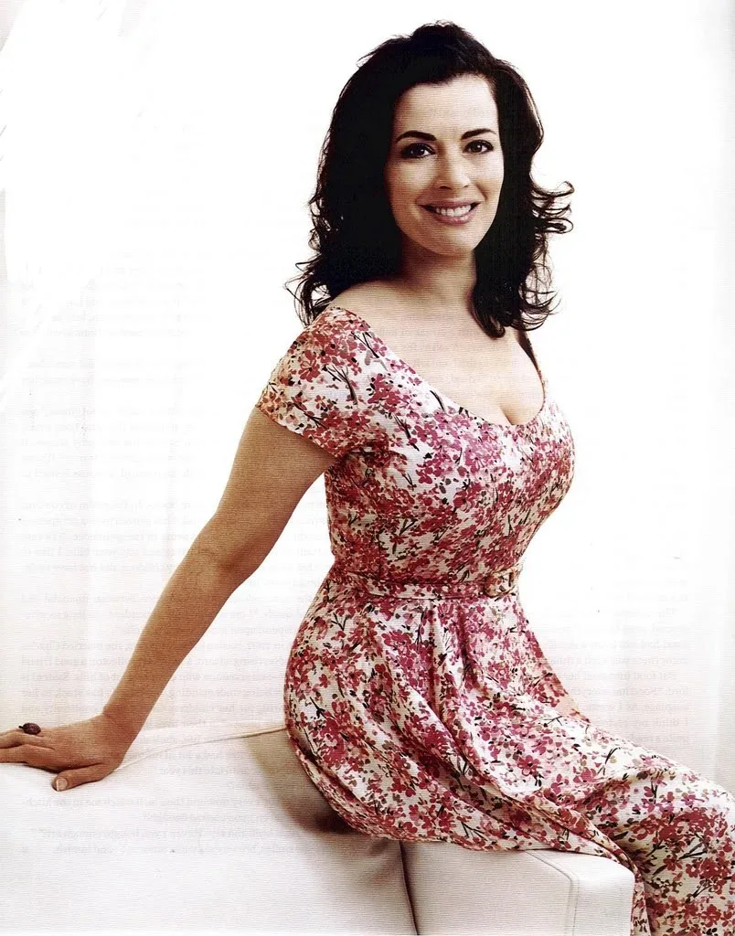 Nigella Lawson photo 13 — British, Brown