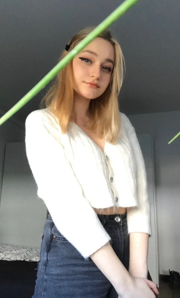 Nihachu — Actress, Director, Gamer, Influencer, TikTok Star, YouTuber, German