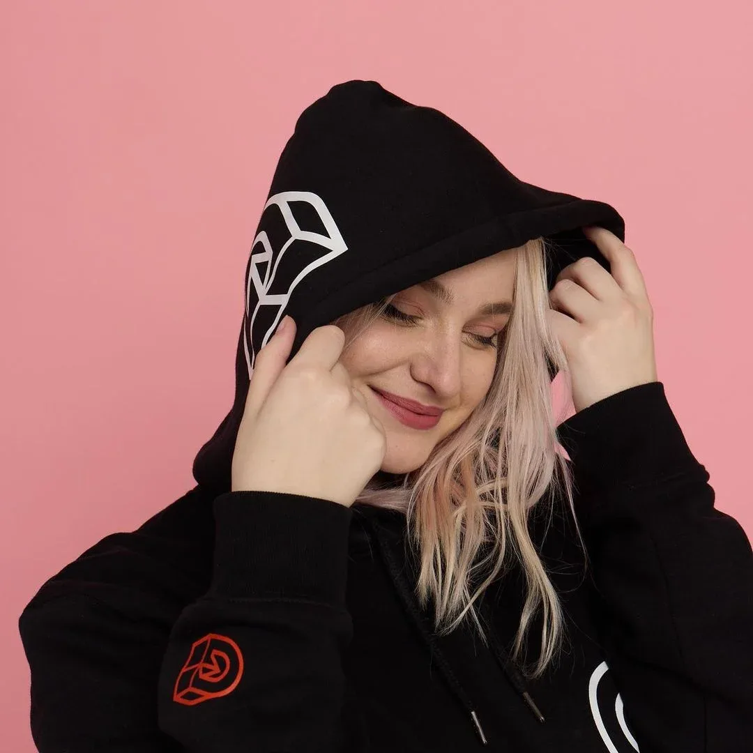 Nihachu photo 12 — Actress, Director, Gamer, Influencer, TikTok Star, YouTuber, German
