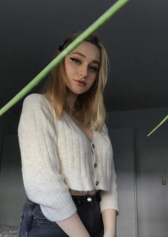 Nihachu photo 5 — Caucasian, Actress, Director, Gamer, Influencer, TikTok Star, YouTuber
