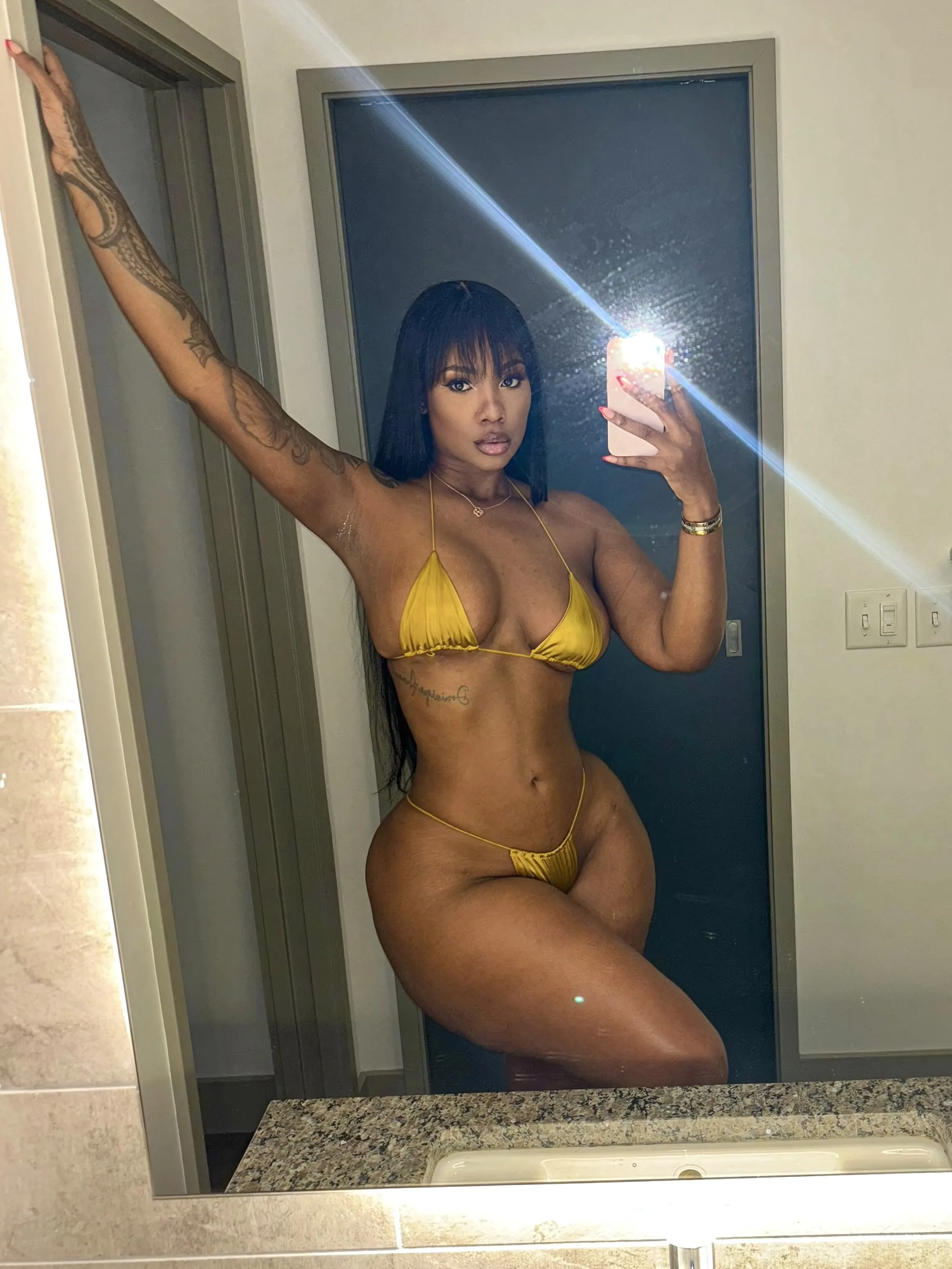Nikki Nicole (Stylist) photo 16 — Brown, Black