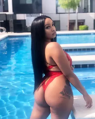 Nina Ross photo 4 — Plus Size Model, American