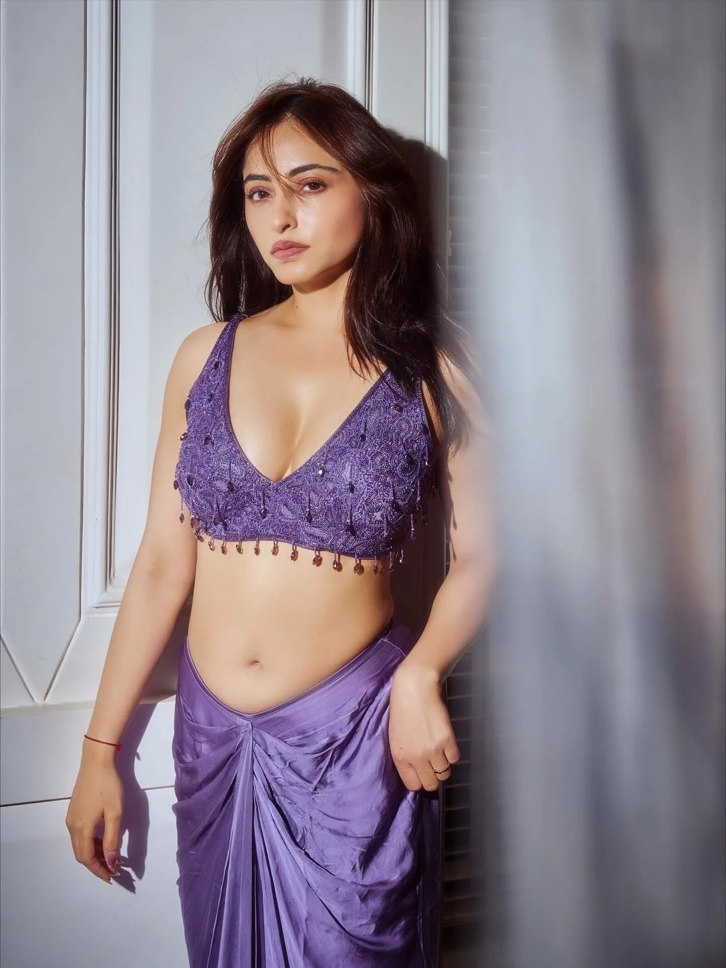 Niyati Fatnani photo 4 — Brown, Asian