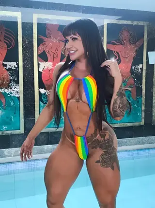 Norma Santos photo 14 — Black, Muscular