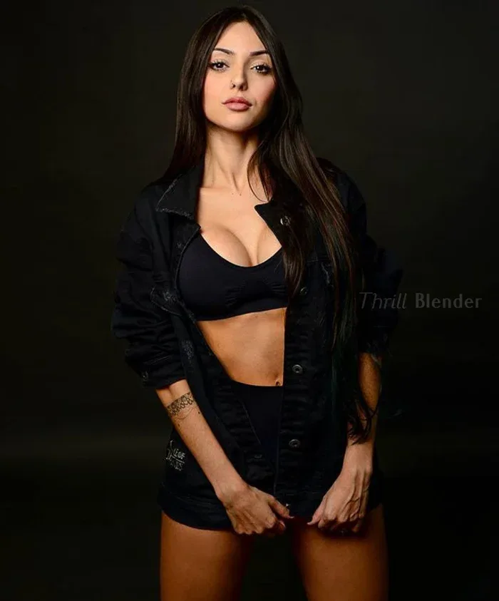 Nyvi Estephan photo 3 — Athletic, Brown