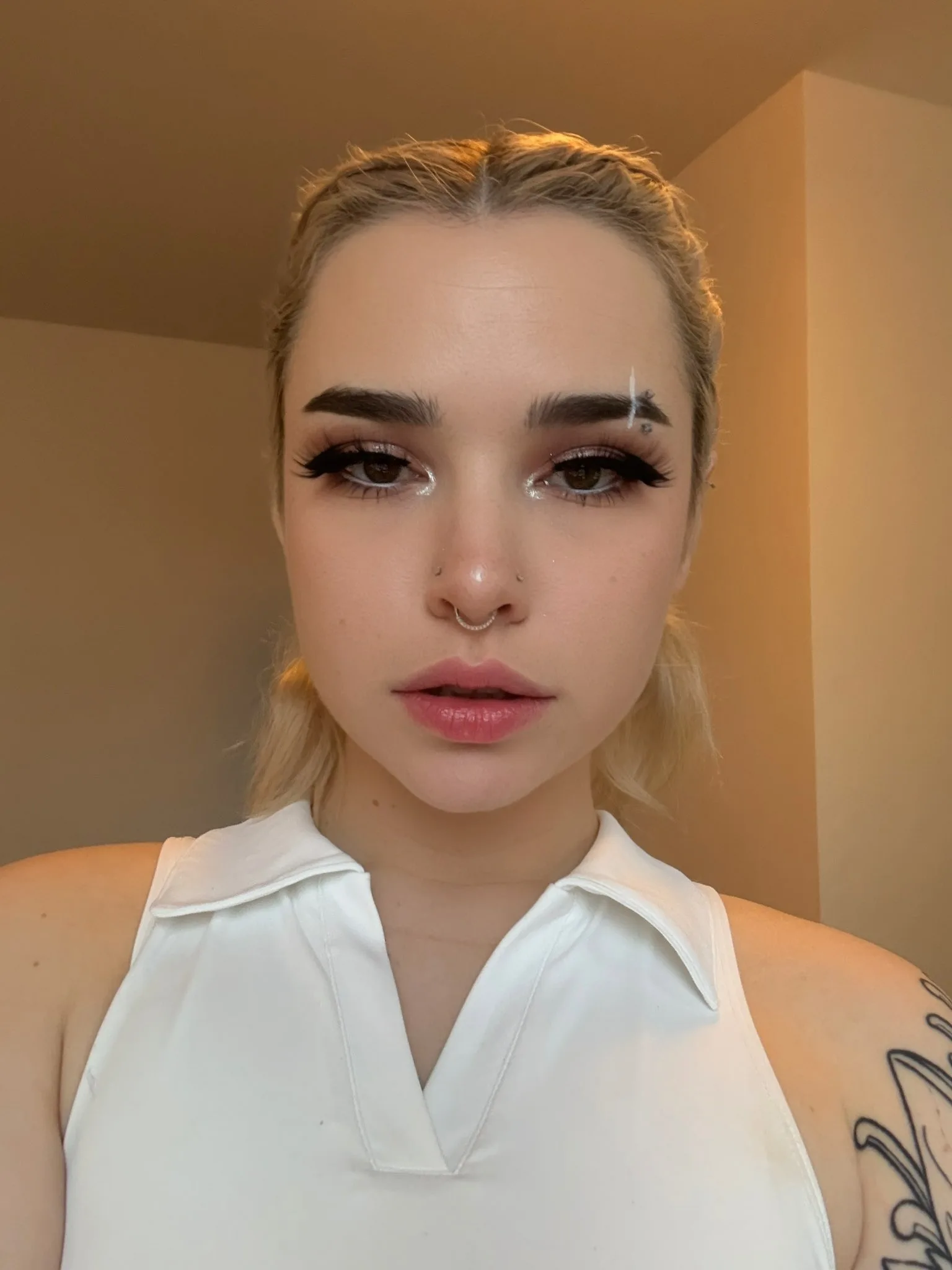 NYYXXII photo 6 — Adult Model, ASMR Star, Cosplayer, Gamer, British