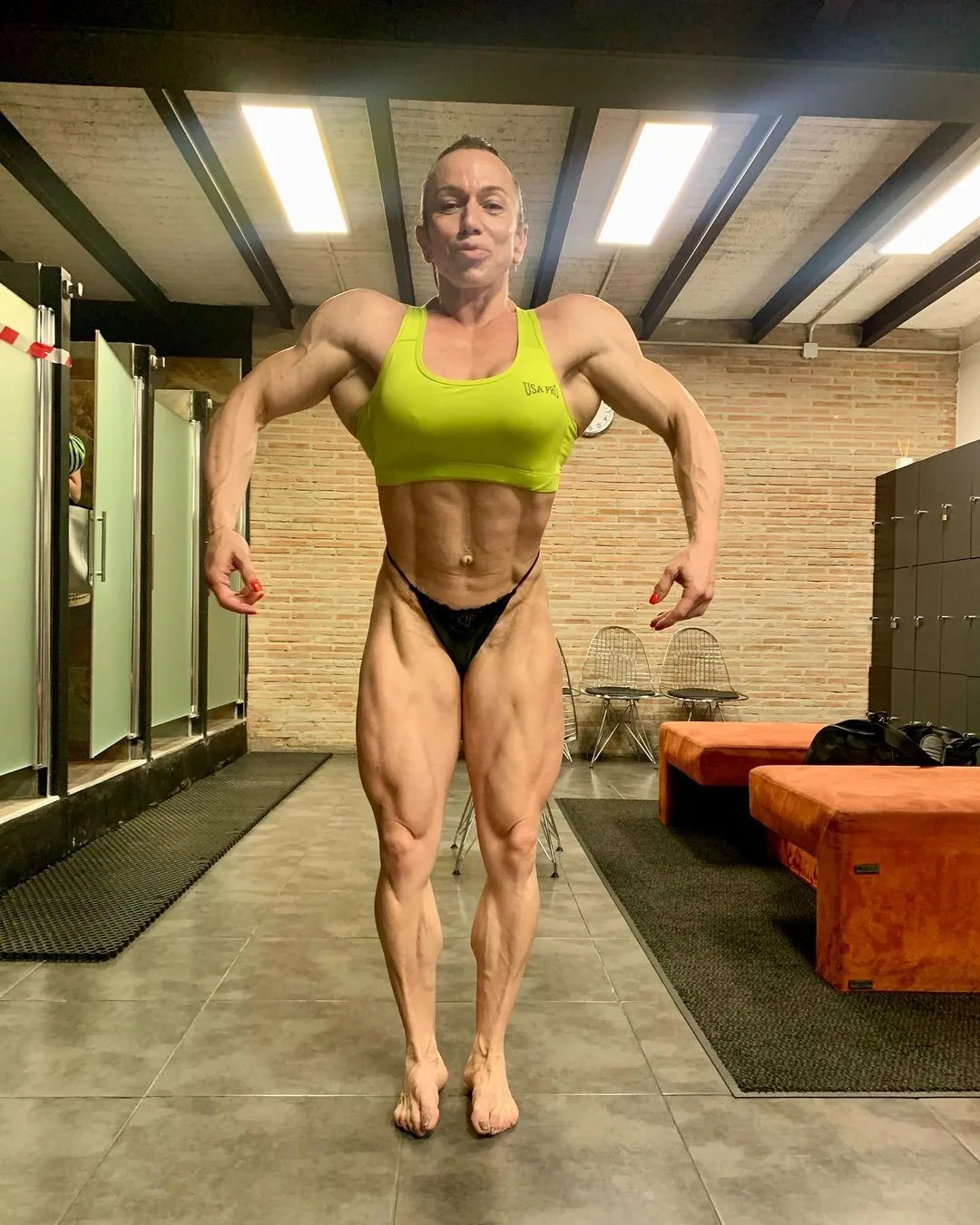Oana Marinescu photo 12 — Bodybuilder, Fitness Model, Romanian