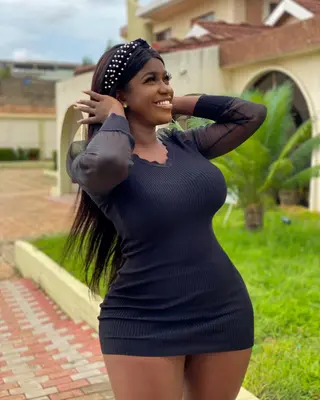Obaayaa Jewel photo 3 — Plus Size Model, Ghanaian