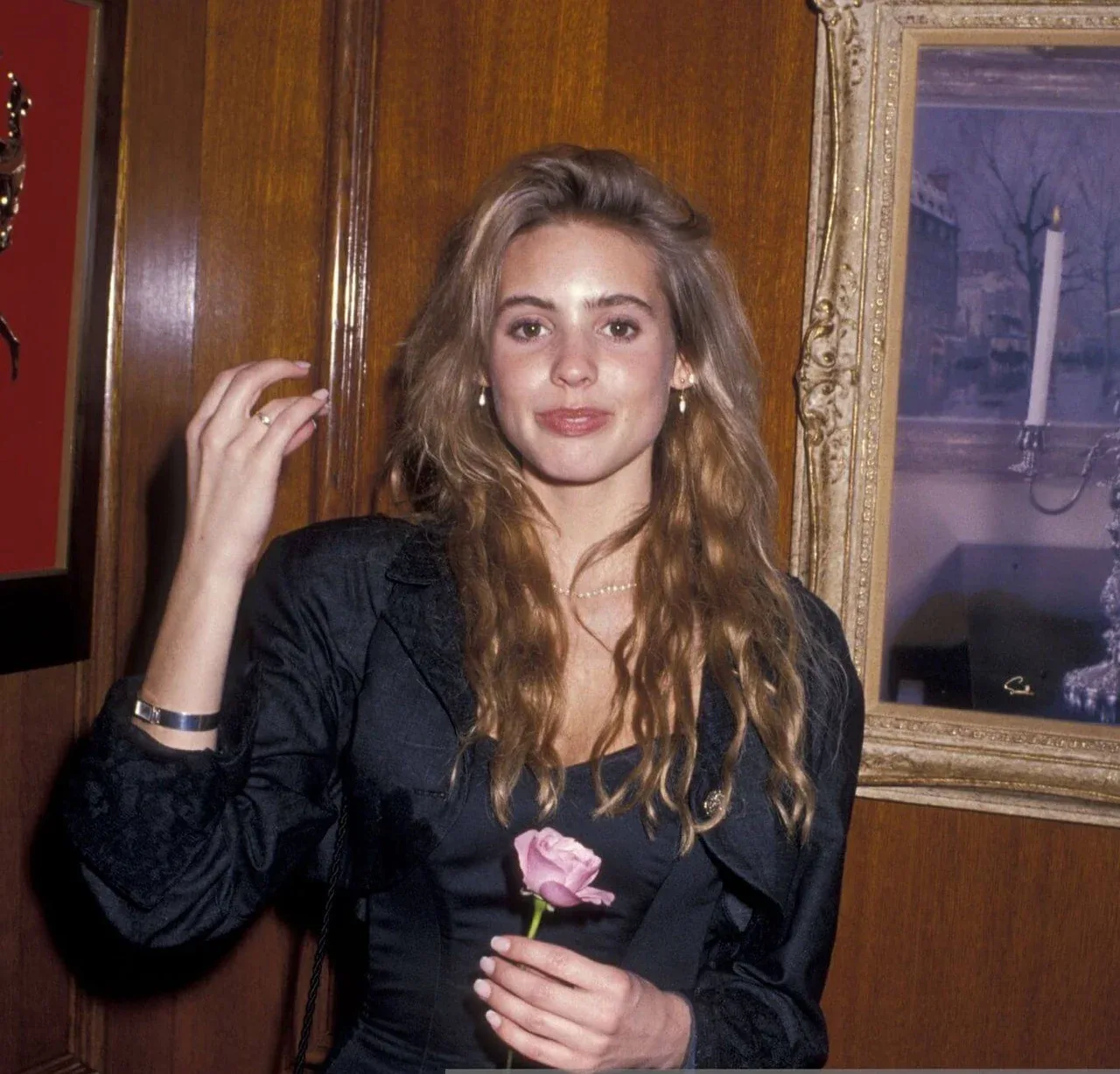 Olivia d'Abo photo 19 — British, Auburn