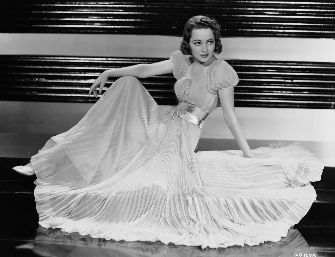 Olivia De Havilland photo 10 — American),  (British),  (French, Caucasian